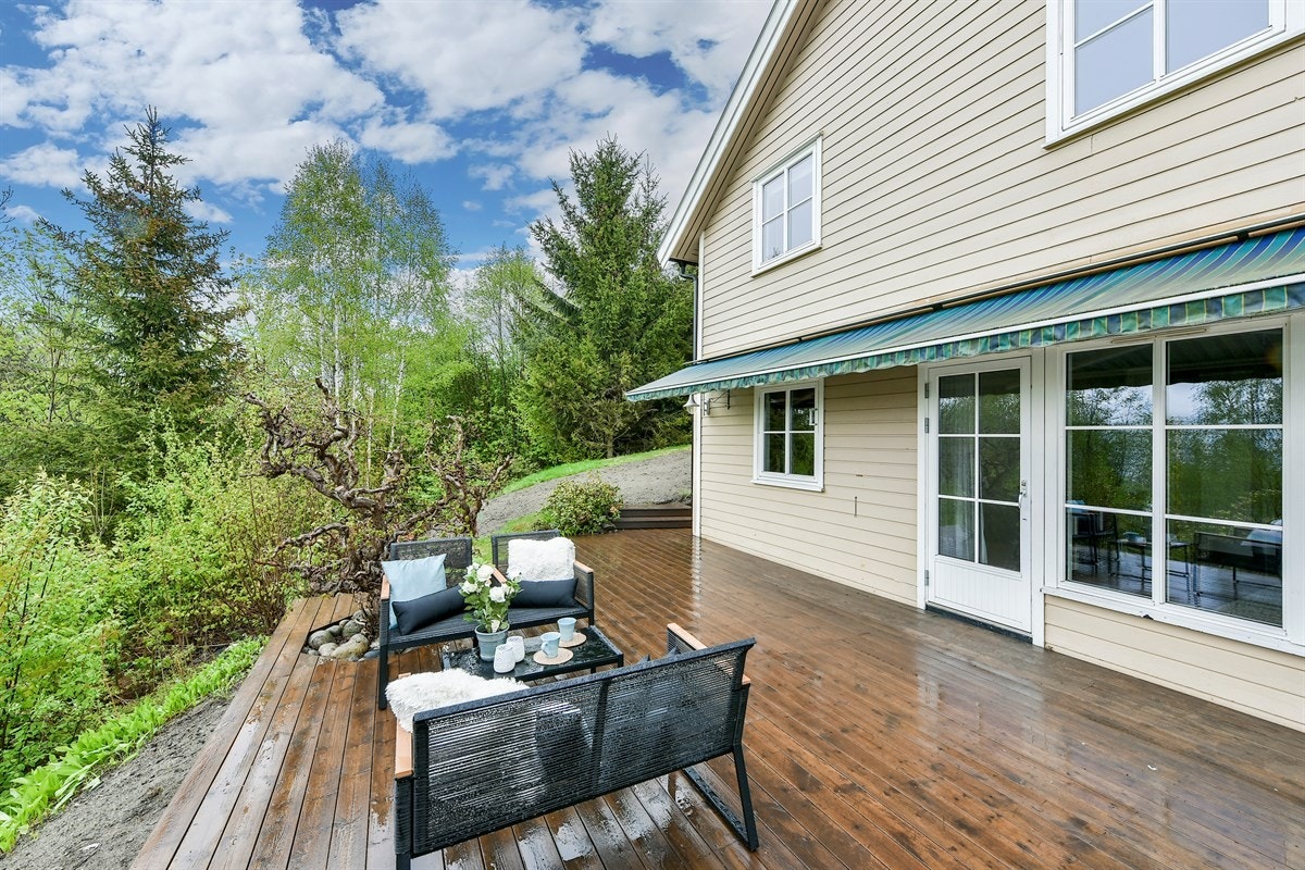 Markterrassen har gode solforhold. Galleribilde