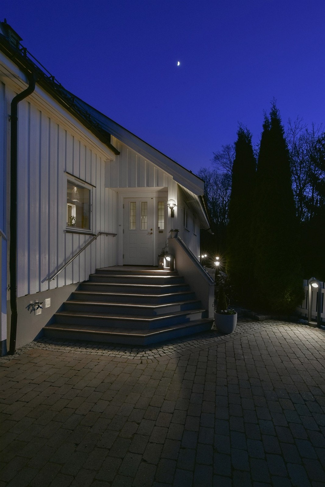Inngangsparti. Galleribilde
