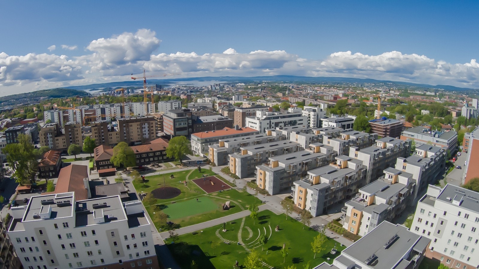 Løren ligger på en høyde med kort vei til sentrum Galleribilde