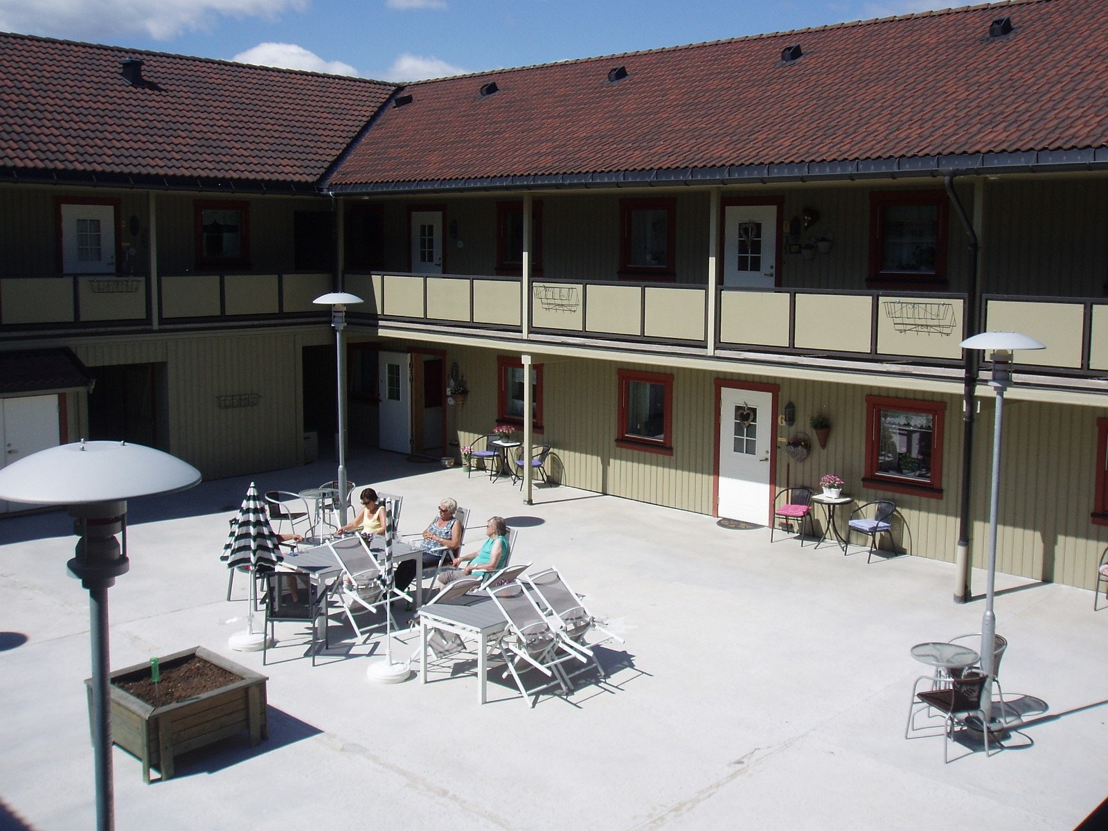 Velstelt og solrikt atrium, fellesområde Galleribilde