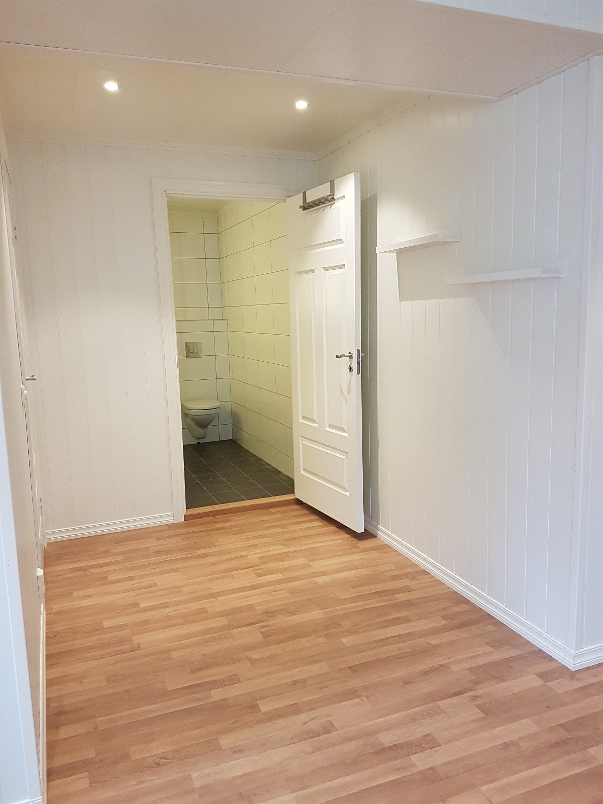 Inn til bad og soverom Galleribilde