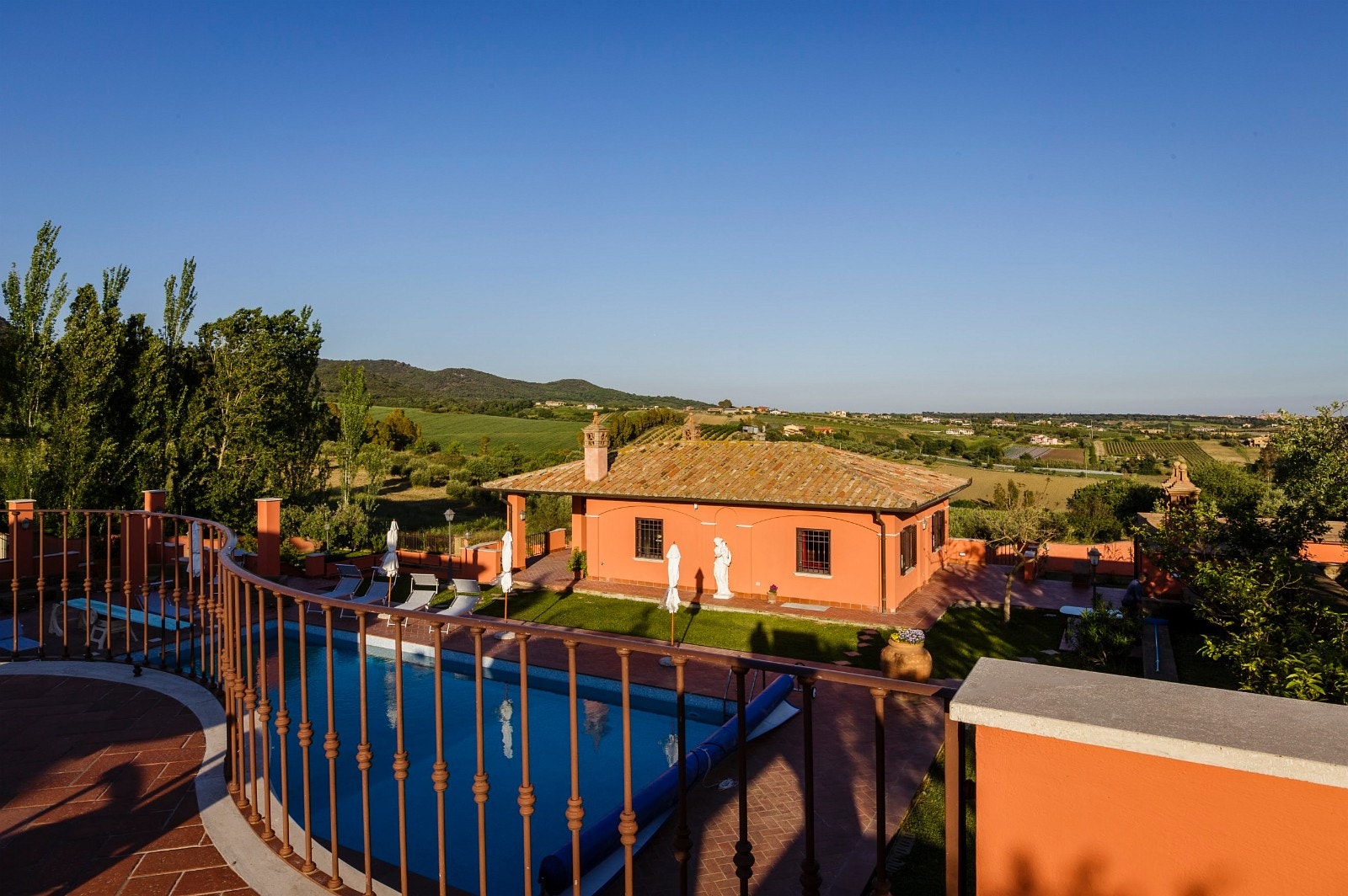 Sett fra øvre balkong Galleribilde