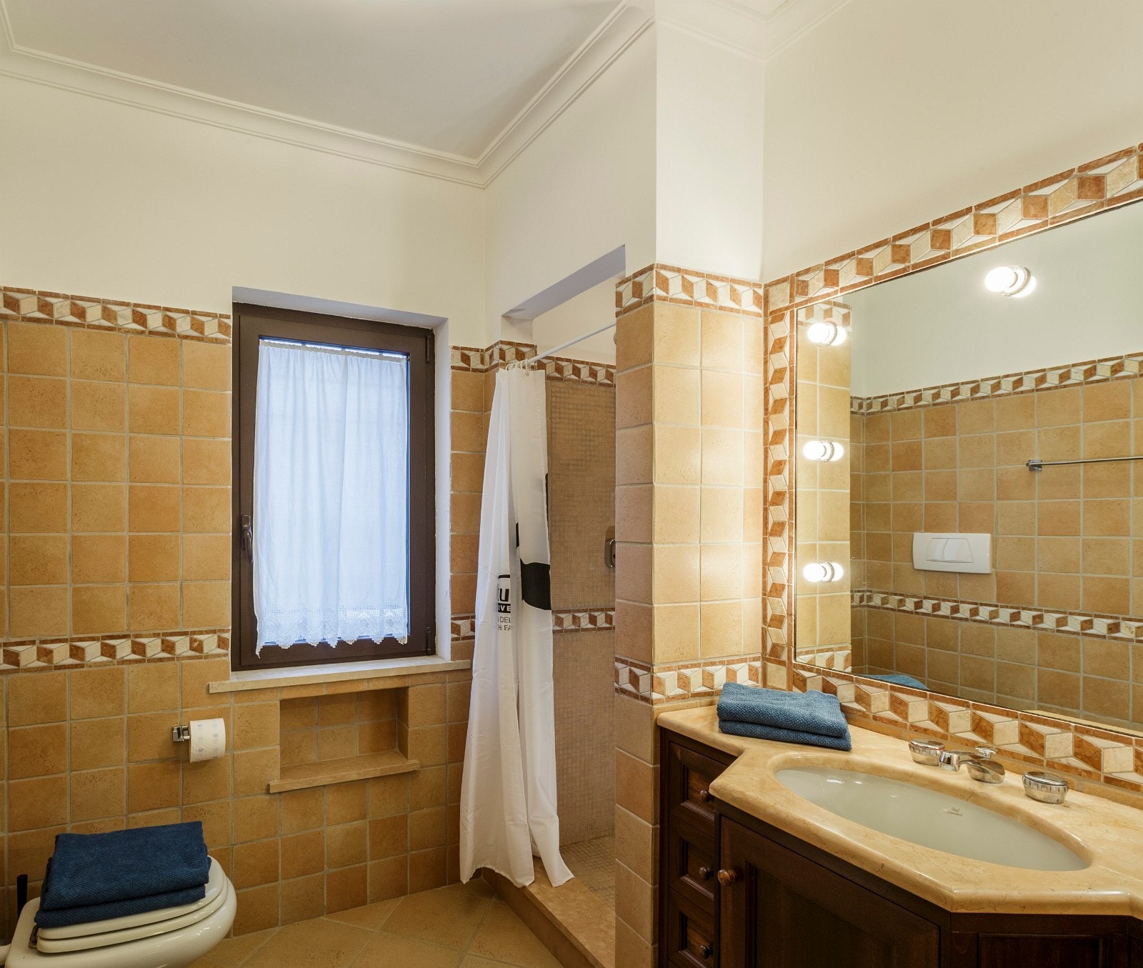 Bad Soverom Cefalu - Sicilia (annekset) Galleribilde