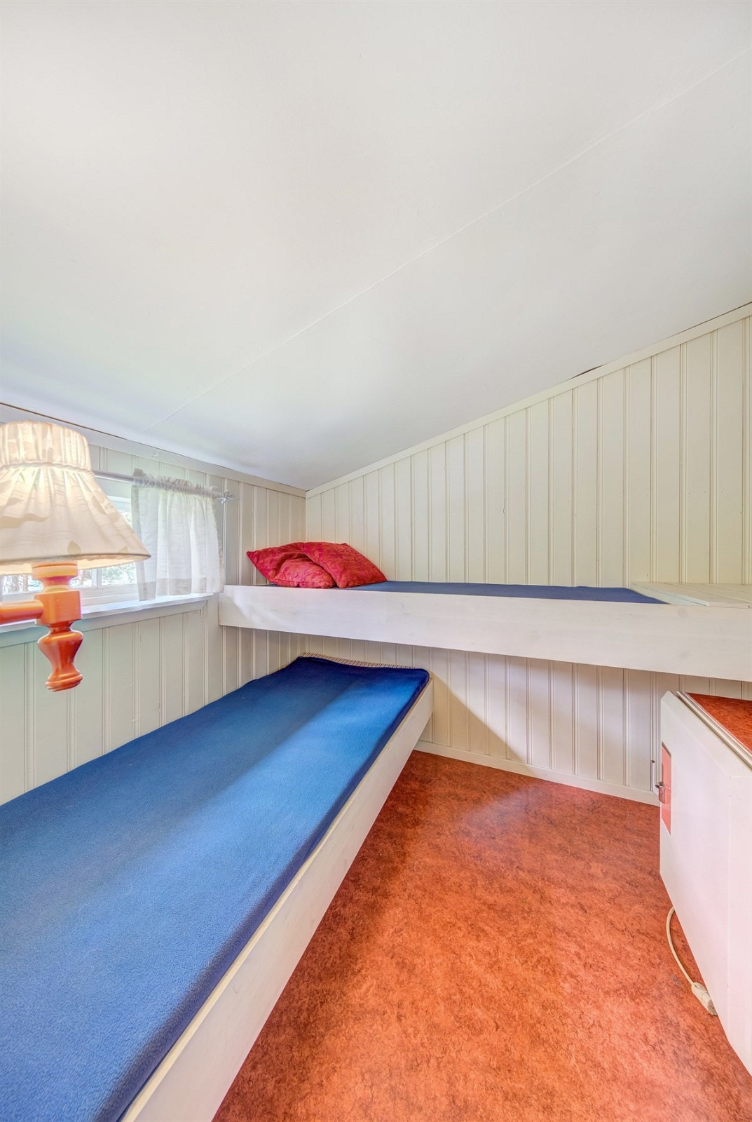 Det er plassbygde senger som medfølger Galleribilde