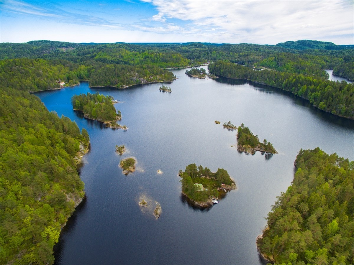 Hullvann er et eldorado for padling og andre vannaktiviteter Galleribilde