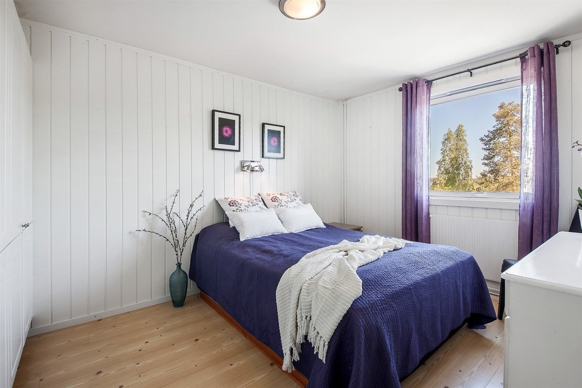 Hovedsoverom med tilhørende garderobeløsning Galleribilde