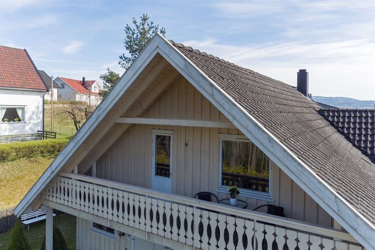 Fra soverom 2 er det utgang til en balkong. Galleribilde