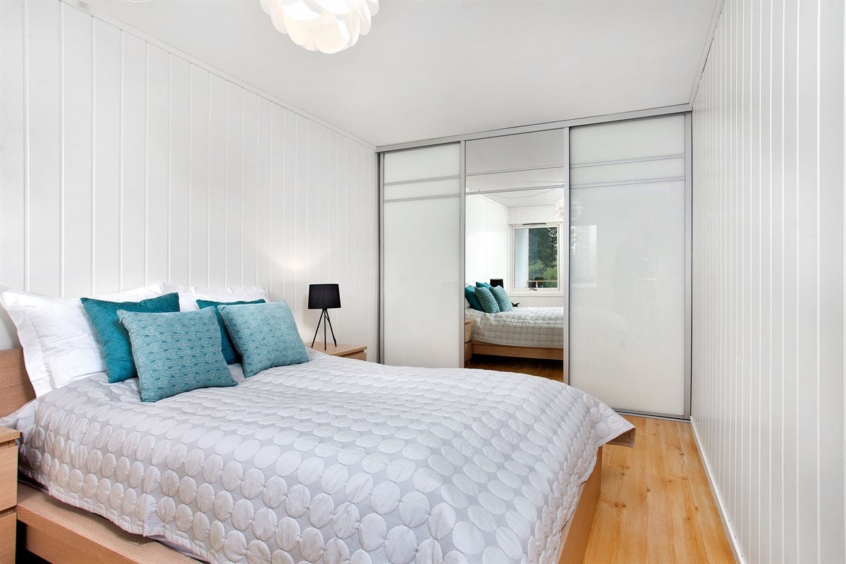 Romslig hovedsoverom med god plass til dobbeltseng. Galleribilde