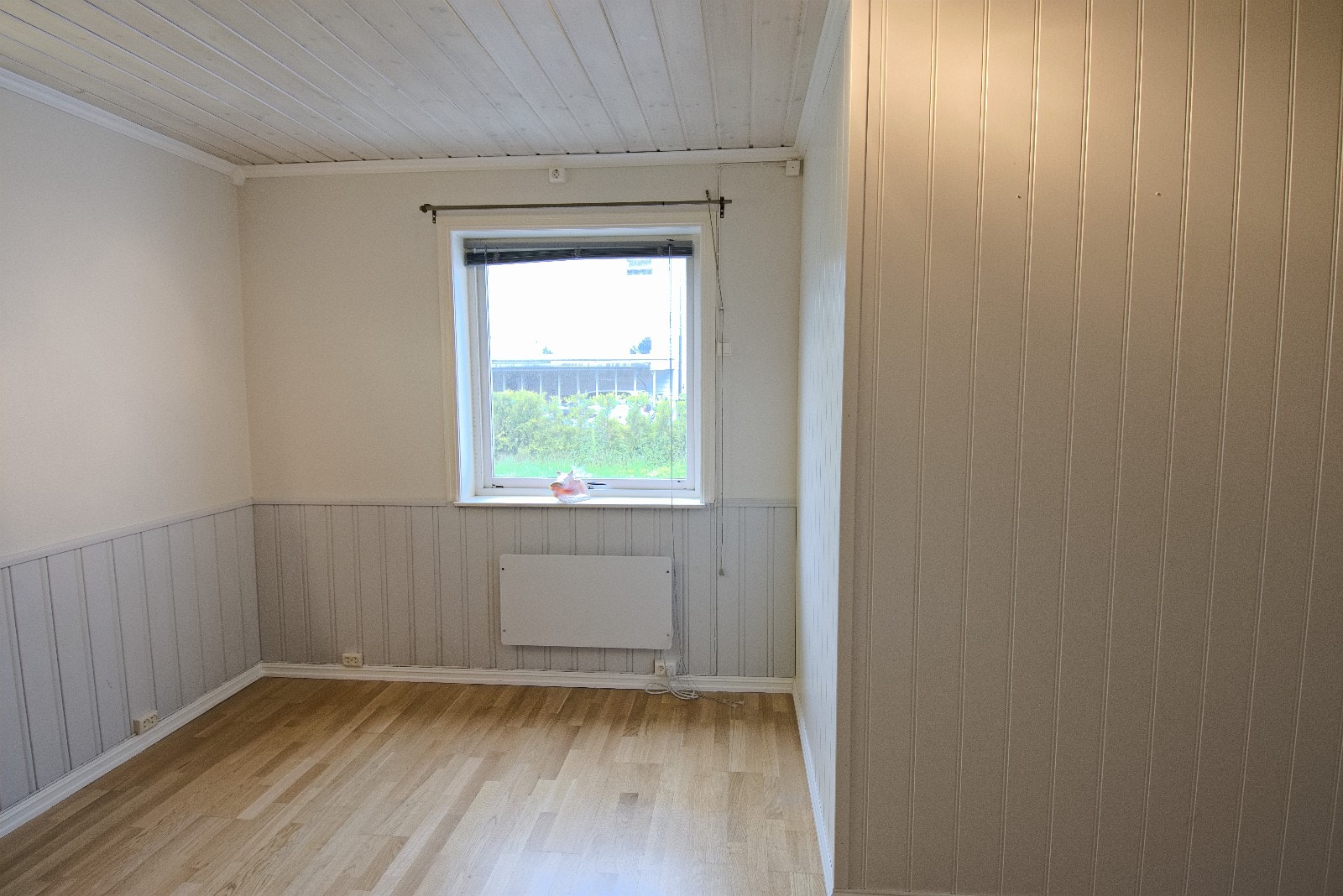 Rom 1.etg 14m2. Utleid Galleribilde