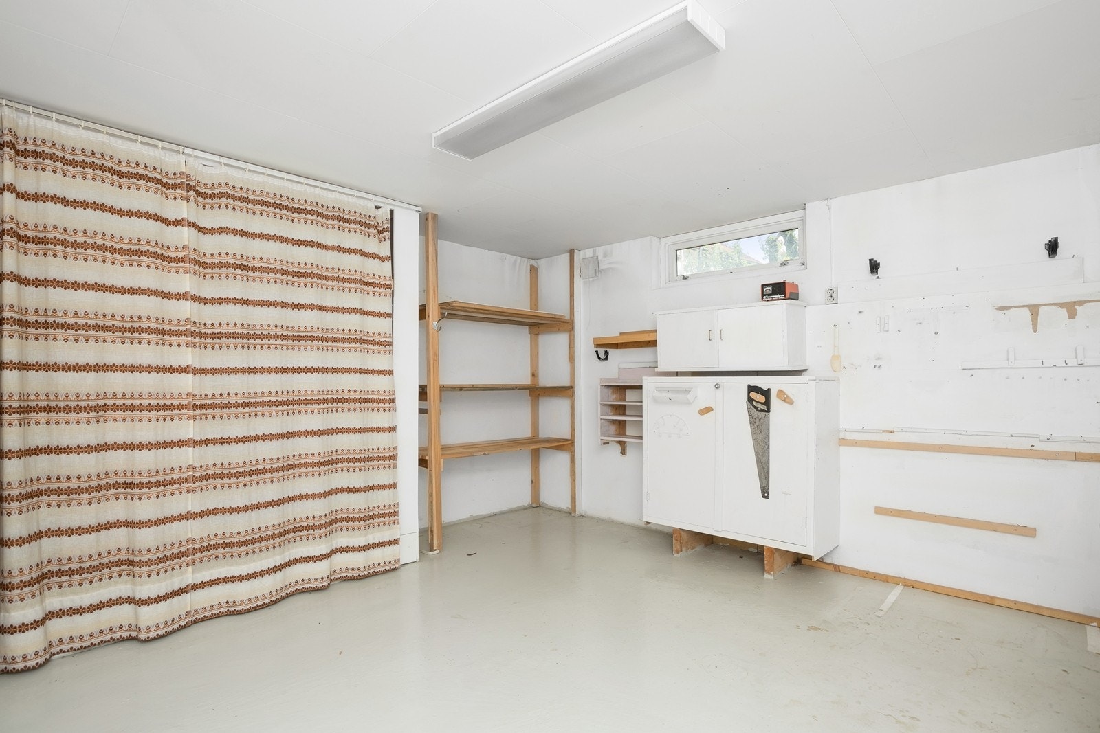 Romslig kjellerrom Galleribilde