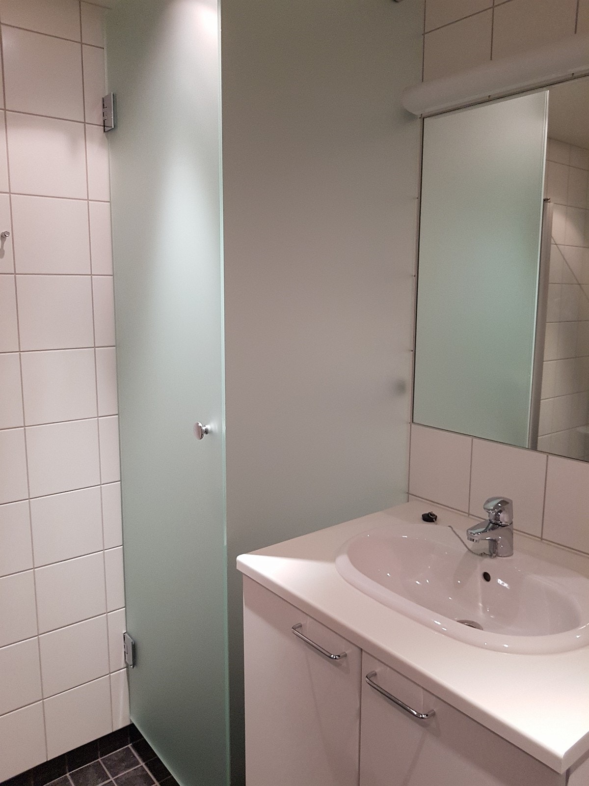 Skap i bad Galleribilde