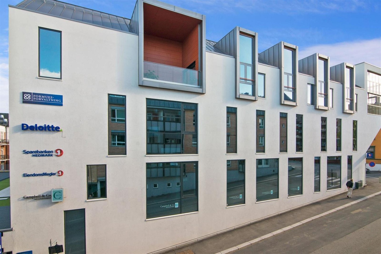 Velkommen til Trondhjemsvegen 3!
Kun tre leiligheter i hele bygget, dette er en unik mulighet! Galleribilde