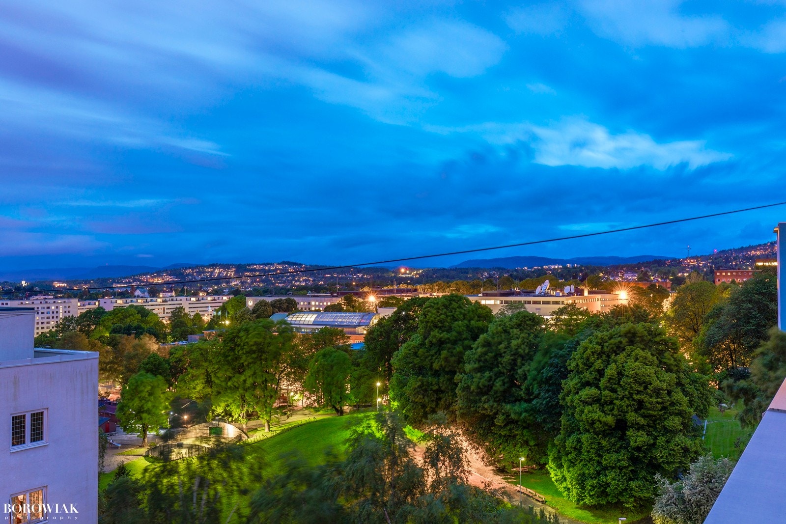 Utsikt fra takterrassen over Marienlyst Galleribilde