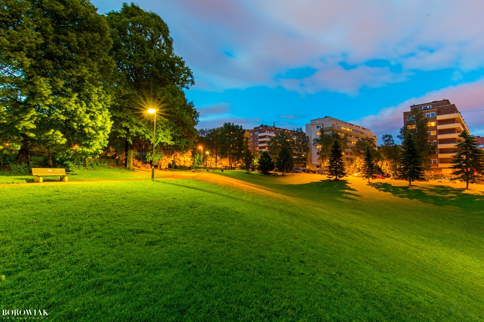 Området er omkranset av flere parker og grøntområder. Som nærmeste nabo finner du Marienlystparken med flotte grøntarealer og artige minigolfanlegg for voksene og barn. Galleribilde