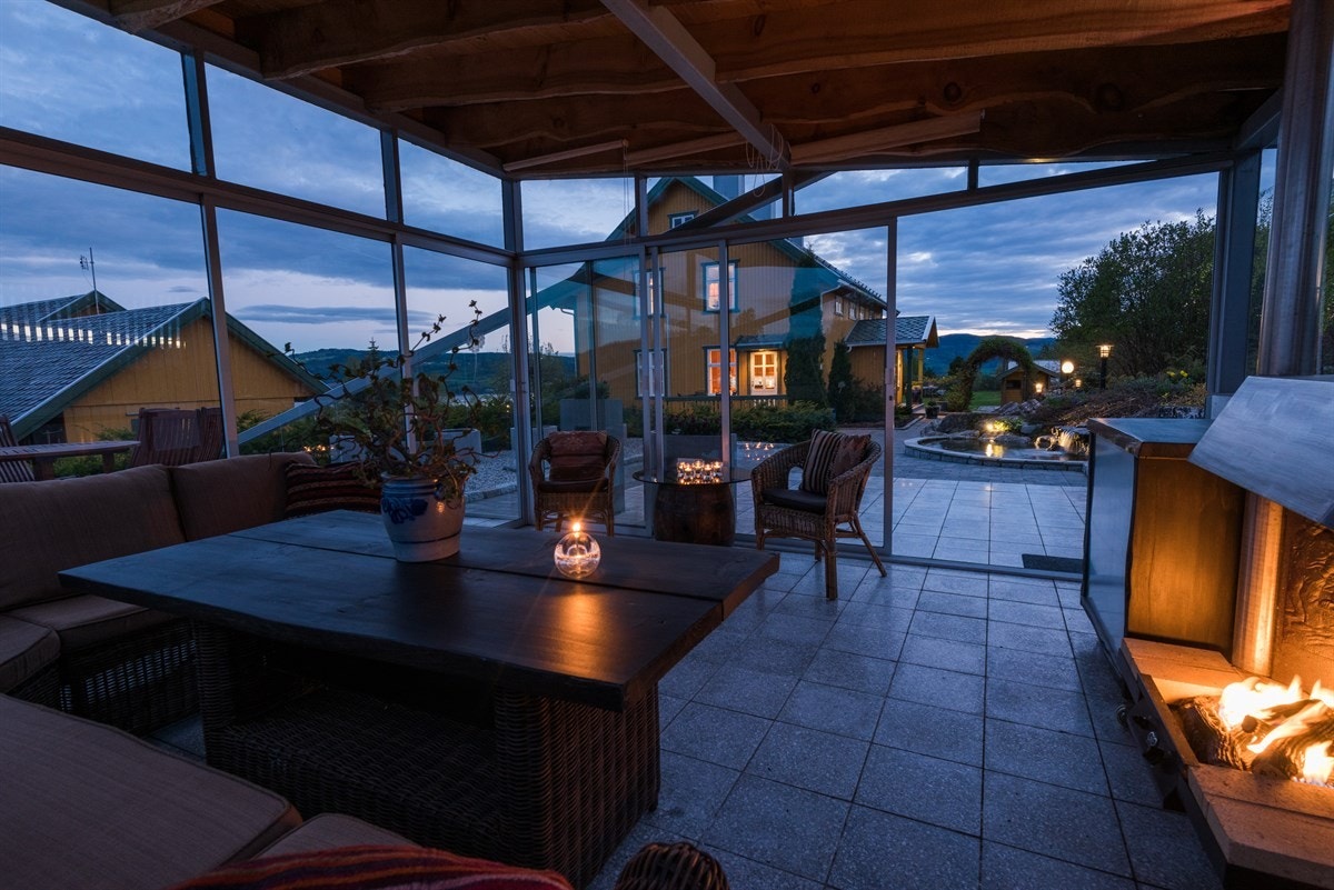 Nydelig og lun plass på kveldstid Galleribilde