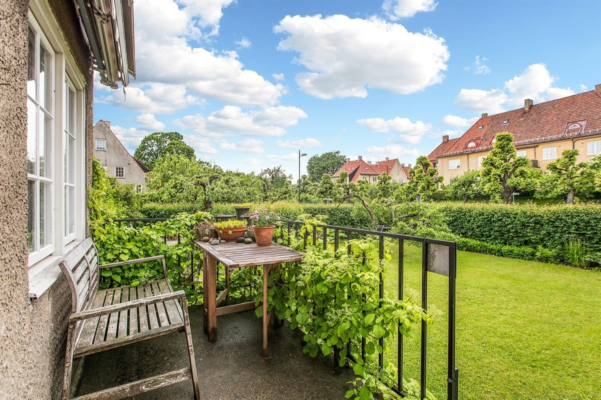 Terrasse ved inngangspartiet Galleribilde