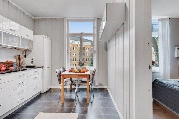 kjøkken med spiseplass Galleribilde