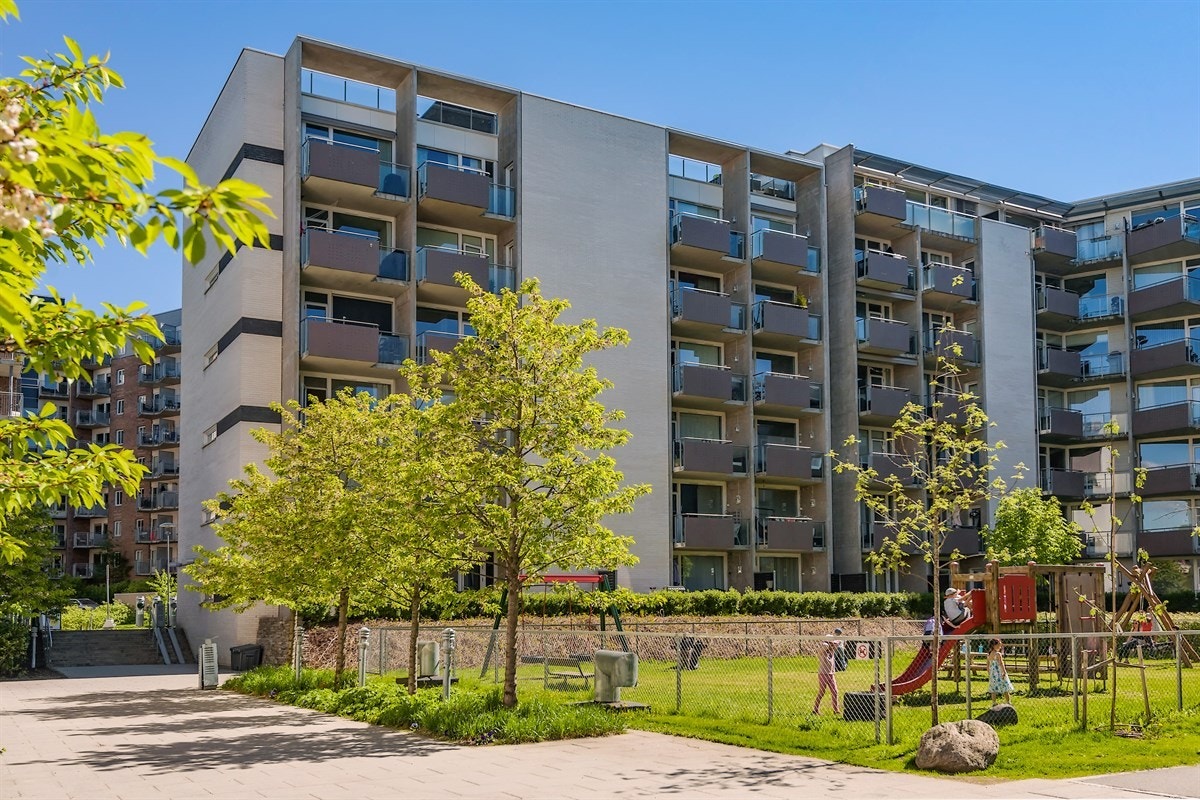 Fasadebilde av Gunnar Schjelderups vei 11P - moderne sameie som stod ferdig i 2006. Galleribilde