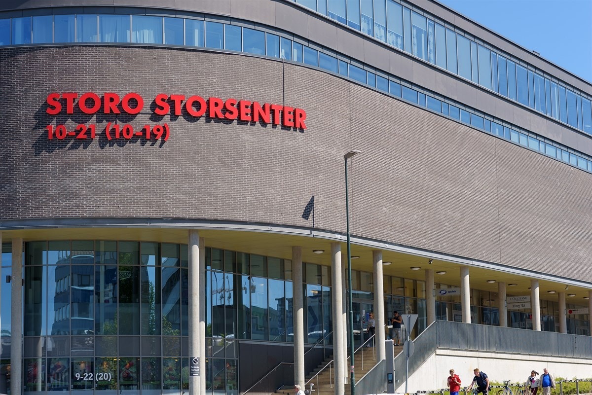Gode og varierte shoppingmuligheter på Storo Storsenter med ca. 130 forretninger. Kun et par minutters gange unna. Galleribilde