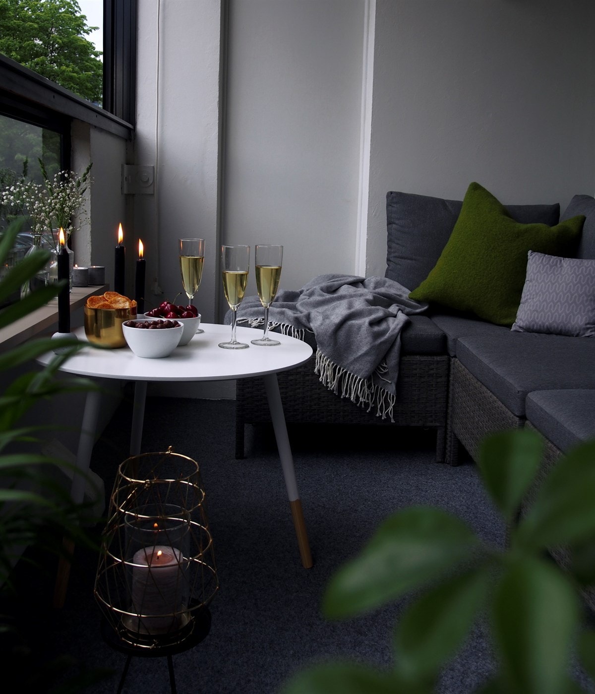 Hyggelig kveldsstemning på balkongen (Selgers private bilde) Galleribilde