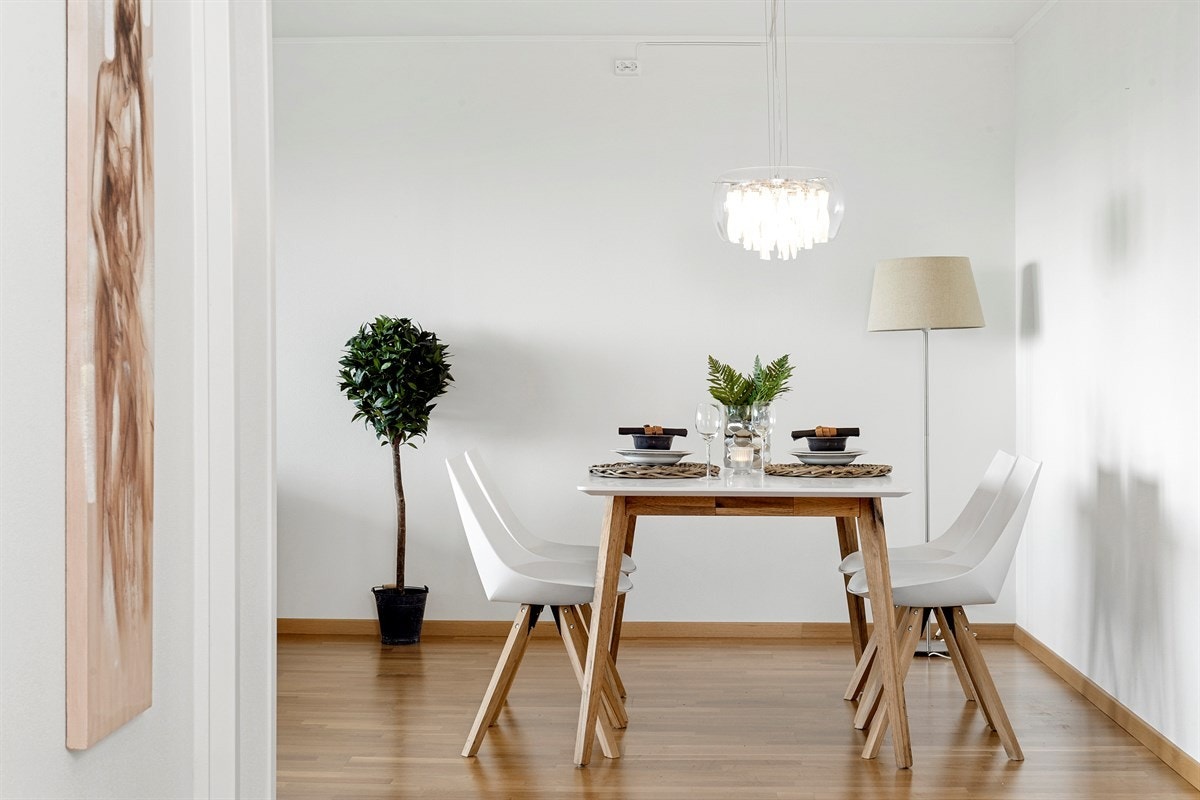 Det er også god plass for spisestuemøblement. Galleribilde