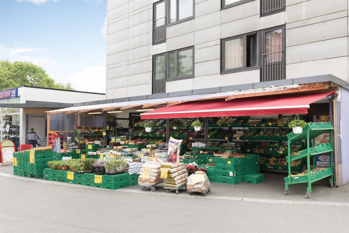 I samme bygg finner du alt du ønsker deg av grønnsaker. Galleribilde