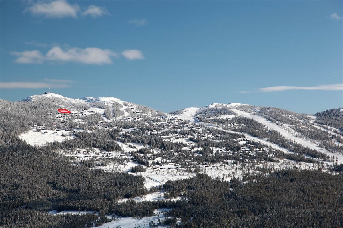 Flyfoto med eiendommen inntegnet Galleribilde