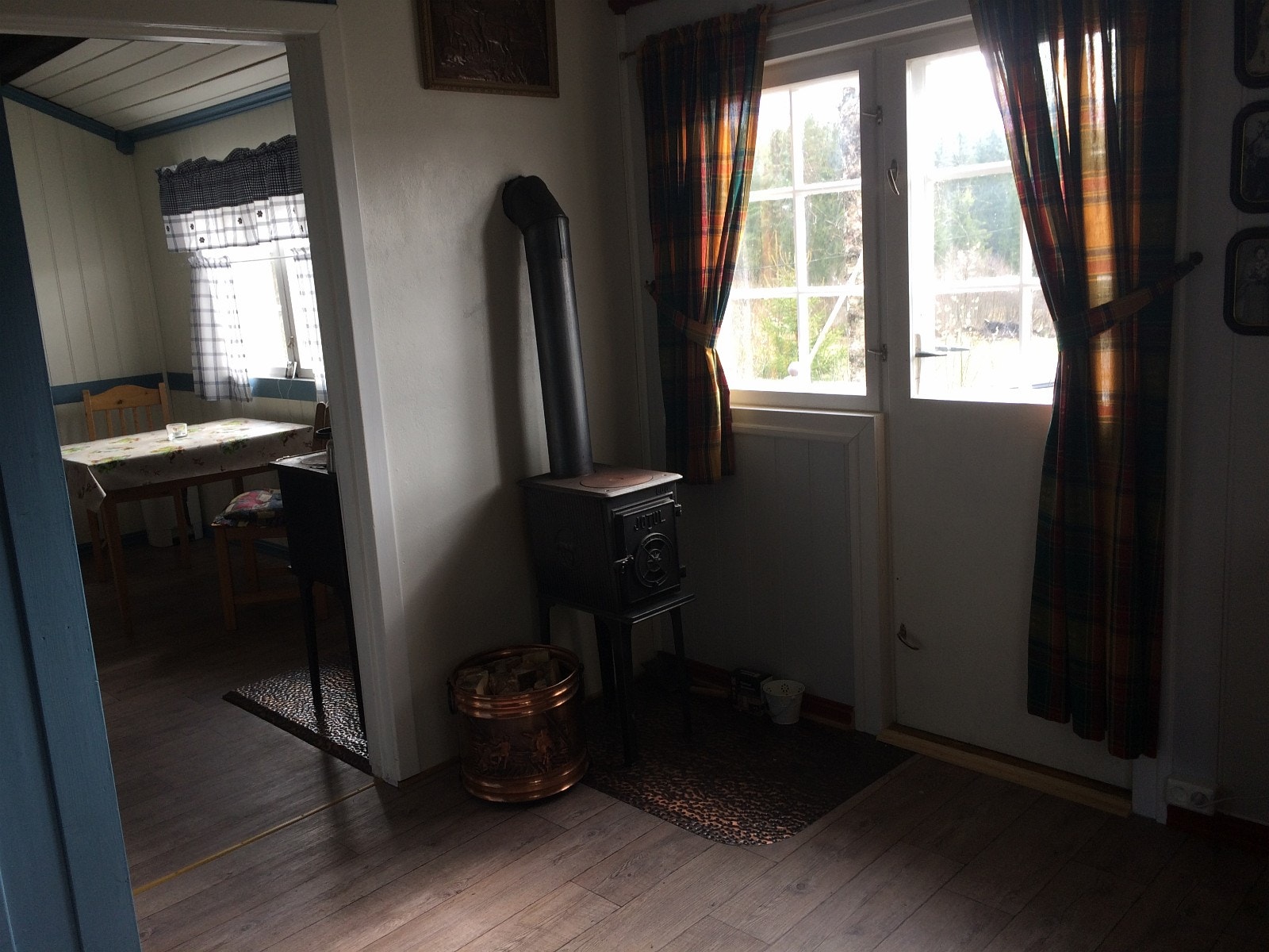 Vedovn i stua Galleribilde