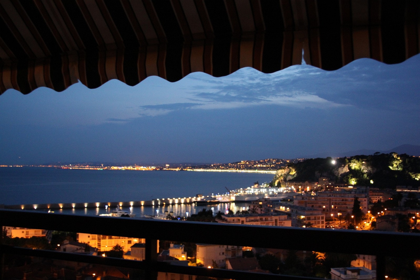 Utsikt med skiftende lys og farger Galleribilde