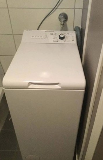 Egen vaskemaskin på badet. Galleribilde