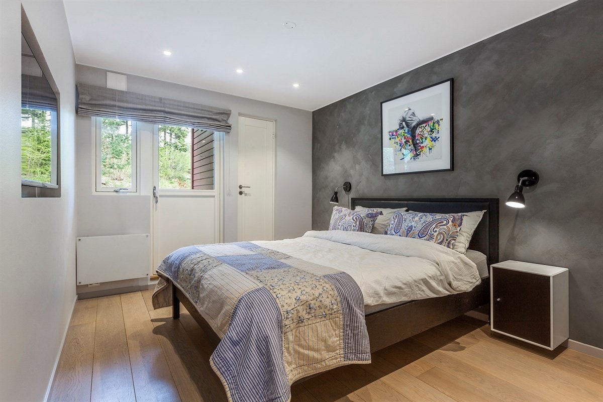 Hovedsoverom med walk-in closet Galleribilde