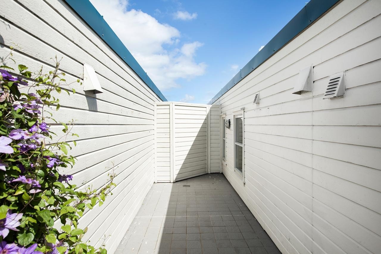 Skjermet stor balkong Galleribilde