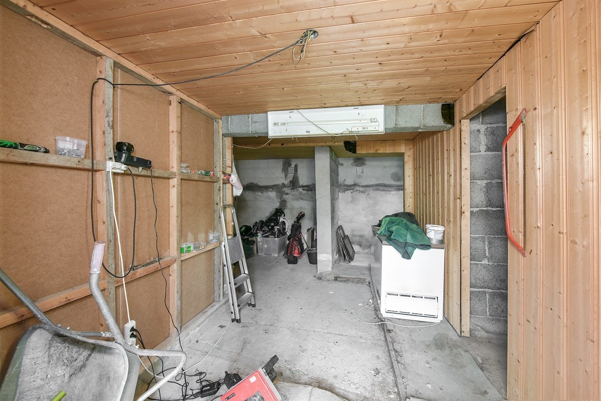 Det er god lagringsplass i kjellerarealer. Galleribilde