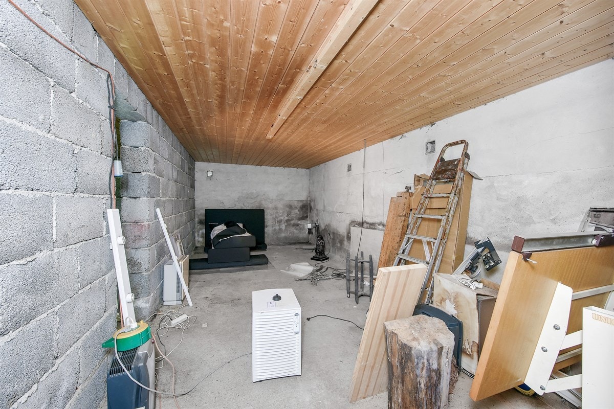 Det er god lagringsplass i kjellerarealer. Galleribilde