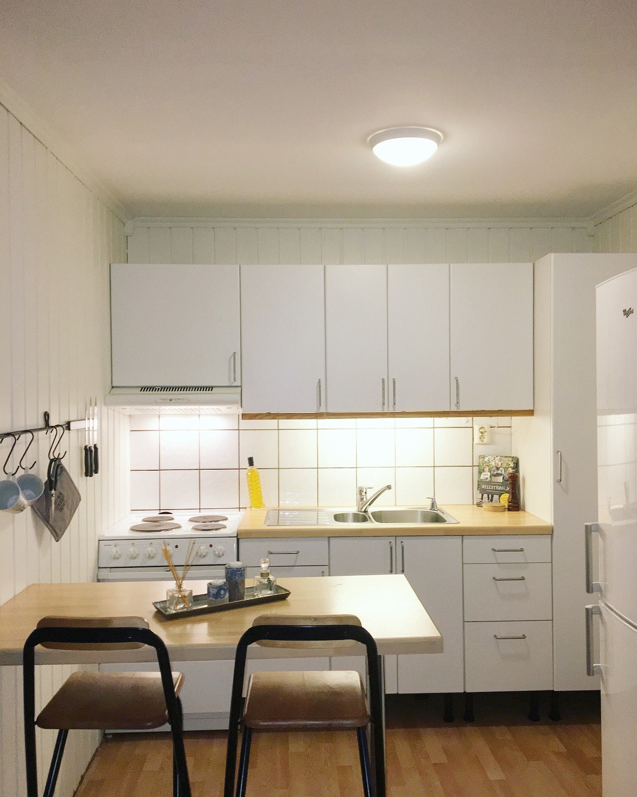 Kjøkken, komfyr nylig byttet til induksjon. Galleribilde