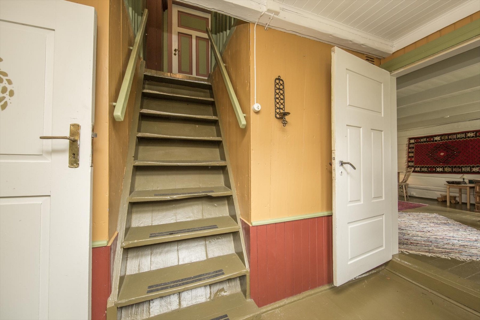 Gang med trapp til 2. etasje Galleribilde