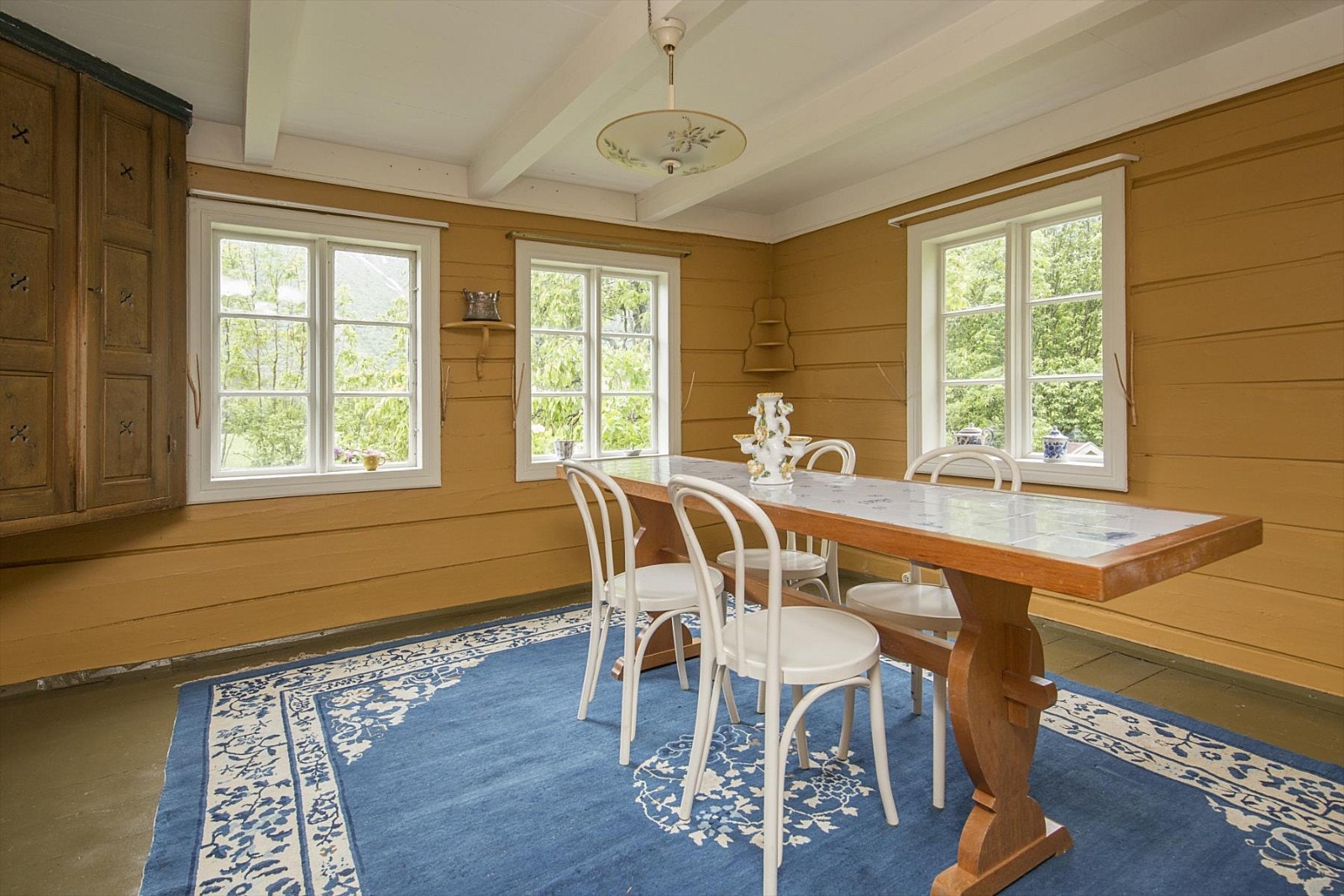 Spisestue 1. etasje Galleribilde