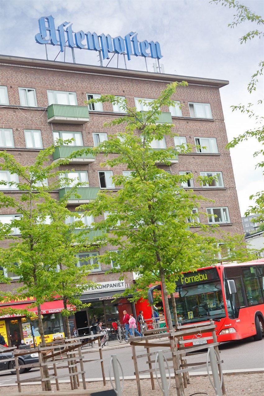 Knutepunkt for offentlig kommunikasjon på Carl Berners plass. Galleribilde