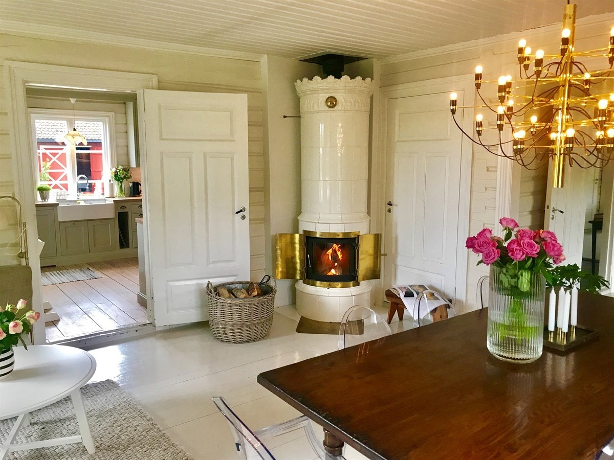 Stue mot kjøkken. Galleribilde