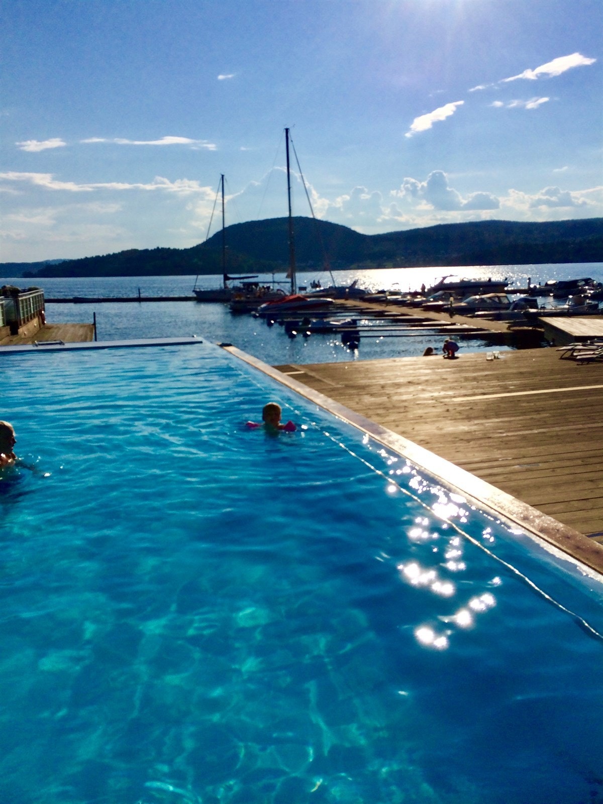 Kort båttur til Holmsbu fra Holmestrand. Galleribilde