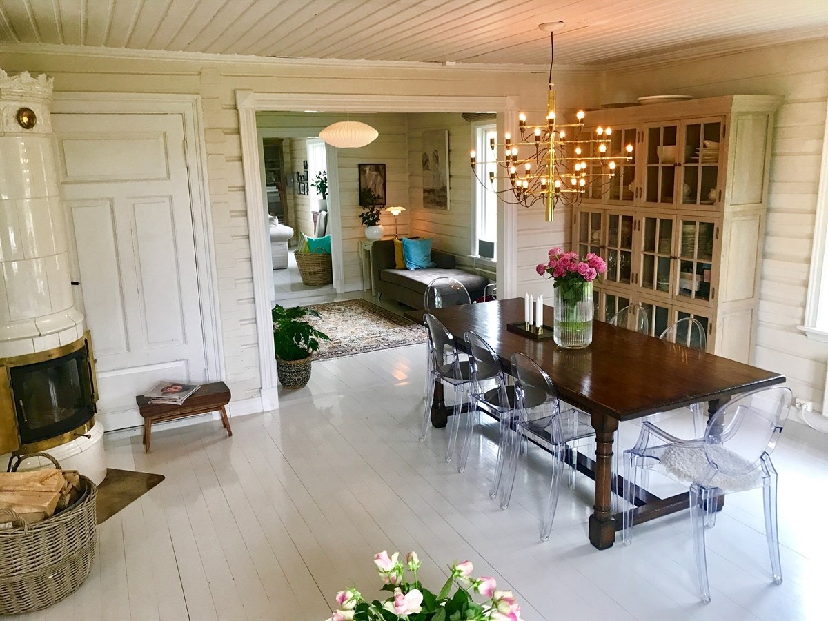 Den gode takhøyden er med på å skape en god atmosfære i boligen. Galleribilde