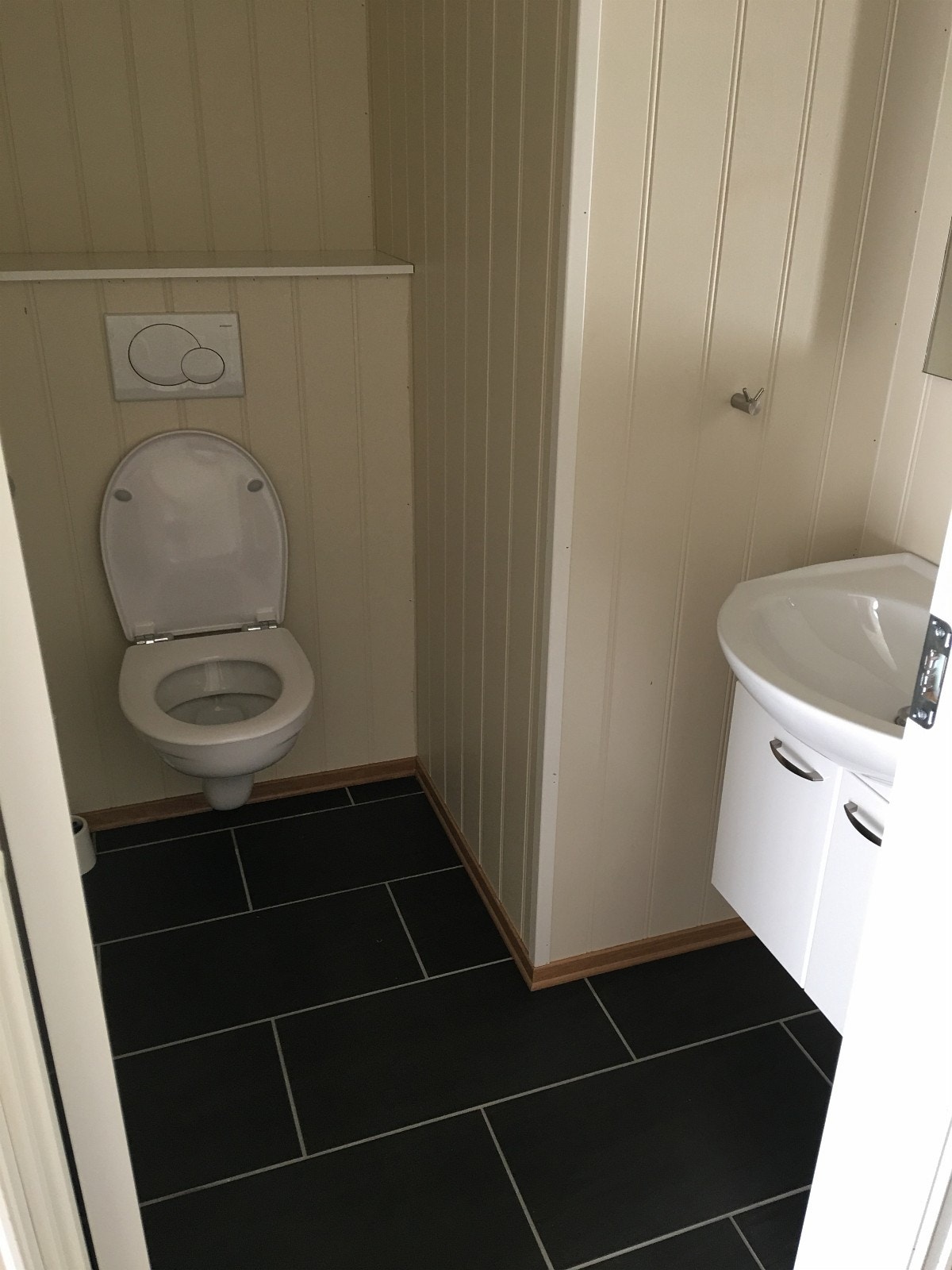 Ekstra separat toalett Galleribilde