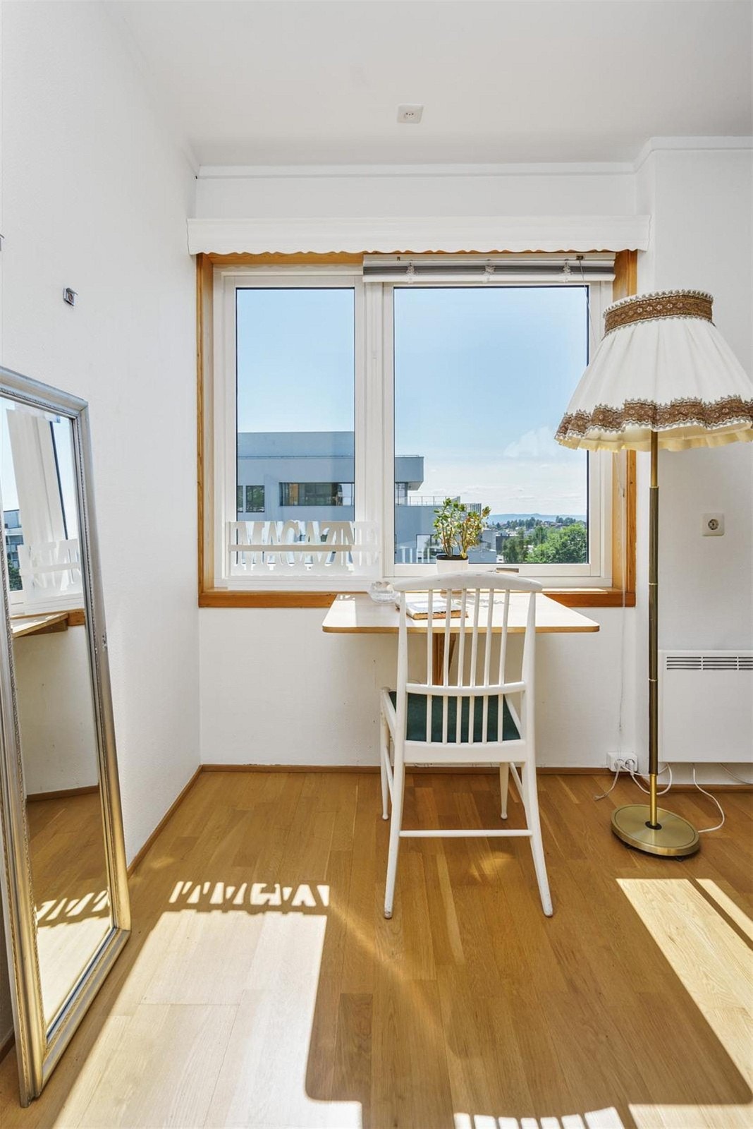 Soverom med utsikt mot sør. Galleribilde