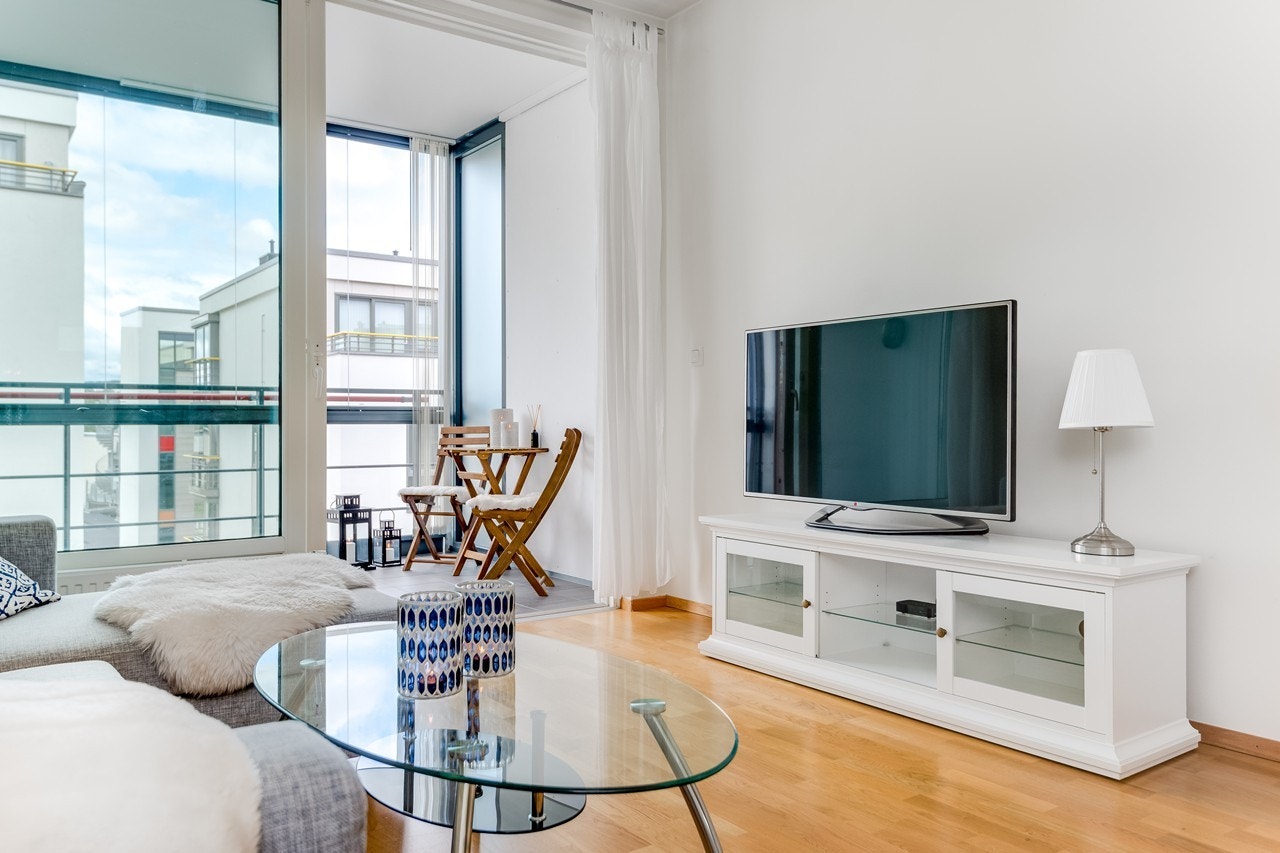 I Stadsing Dahls gate 9 har vi nå gleden av å tilby deg denne stilrene og lyse leiligheten, med gjennomgående god standard! Galleribilde