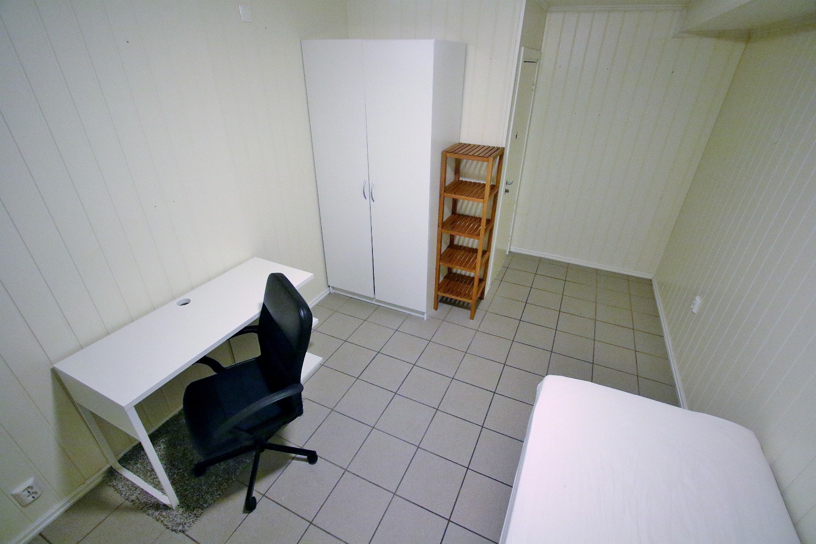 Rom 9. Ca 13 m2. UTLEID Galleribilde