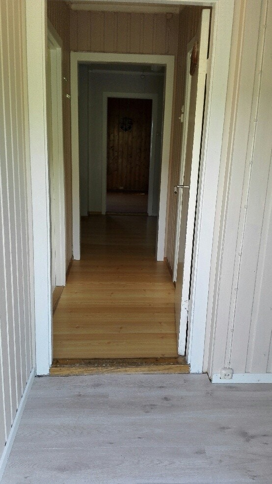 gang mellom bad og soverom Galleribilde