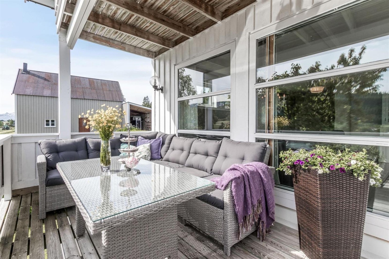 Veranda med utgang fra stue. Galleribilde