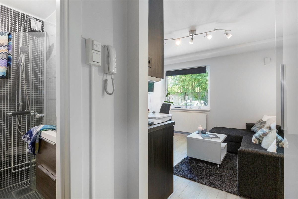 Fra entré/gang mot stue og bad. Galleribilde