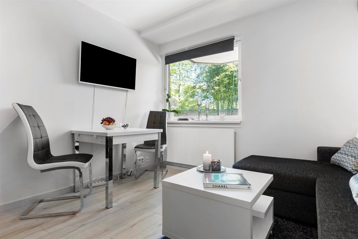 Fra kjøkken mot stueavdeling. Galleribilde