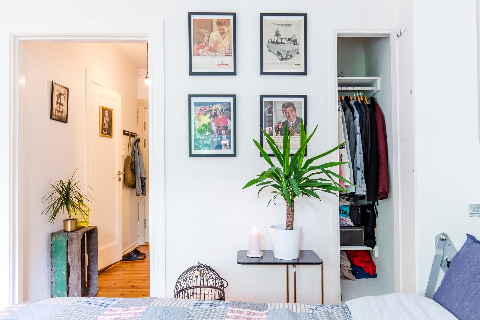 Praktisk skapbod som fungerer fint som garderobe Galleribilde